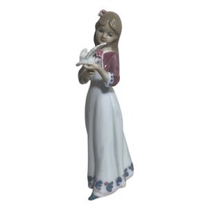 Mallorca by Studio 8.5" Porcelain Figurine MELISSA WITH BIRD